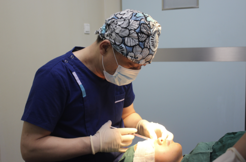 西安眼袋手术好医生盘点！三甲、医美机构精选，附真实案例+性价比分析插图