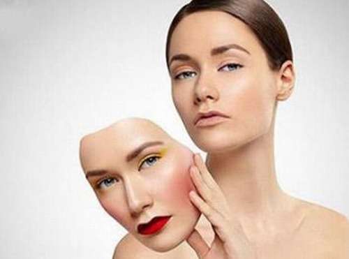 上海九院曹谊林是正规医生吗？当然正规，擅长面部轮廓颧骨降低、耳再造…插图1