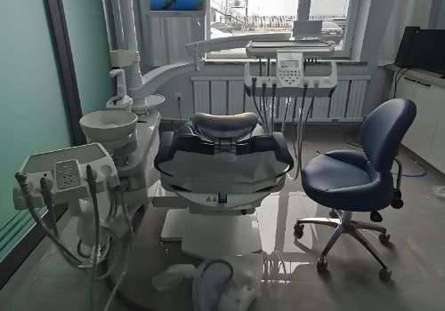 上海九院正畸李振海医生如何？从技术背景，专长，行业贡献等方面进行了分析插图2