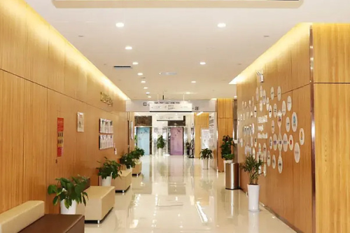 深圳福雅医疗美容门诊部做双眼皮医生?胡俊杰医生手术优势口碑盘点插图1