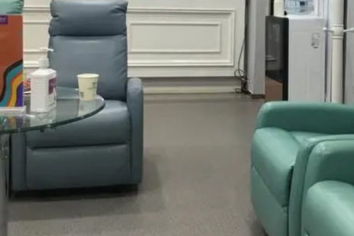 北京颐美医疗美容诊所做割双眼皮怎么样?割双眼皮手术的价格大概是4100元起插图2