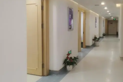 西安美莱医学美容医院假体隆鼻哪个医生比较好?假体隆鼻手术的价格大约是14800元起插图1 西安美莱医学美容医院假体隆鼻哪个医生比较好?假体隆鼻手术的价格大约是14800元起插图1