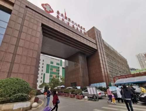 罗盛康隆胸技术好吗?安全吗?医生信息展示+隆胸案例分析插图1 罗盛康隆胸技术好吗?安全吗?医生信息展示+隆胸案例分析插图1