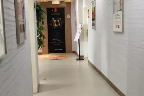 上海清沁医疗美容门诊部玻尿酸丰泪沟费用价位普遍是2900元起插图 上海清沁医疗美容门诊部玻尿酸丰泪沟费用价位普遍是2900元起插图