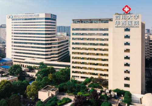 成都华西整形科刘勇隆胸怎么样?坐诊医院及价格表曝光插图1 成都华西整形科刘勇隆胸怎么样?坐诊医院及价格表曝光插图1