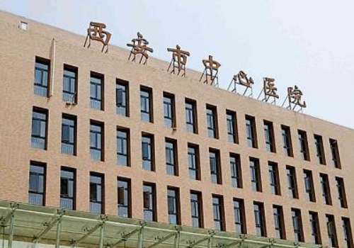 卢丙仑医生提眉手术怎么样？做整形近20年，技术和口碑都靠谱插图2