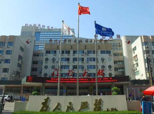 洛阳市中心医院李明鸣怎么样?整形技术点评+隆鼻案例分析插图