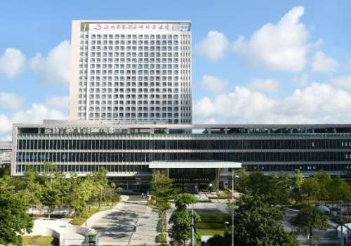 深圳光明新区人民医院植发多少钱?1万元起,口碑医院分享与避坑指南插图4 深圳光明新区人民医院植发多少钱?1万元起,口碑医院分享与避坑指南插图4