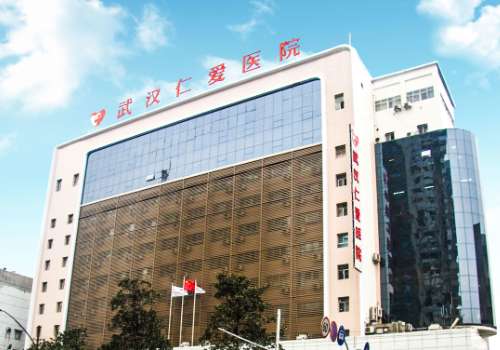 谈雨松植发怎么样？仁爱植发高口碑医生、实践经验足+技术稳定！插图2