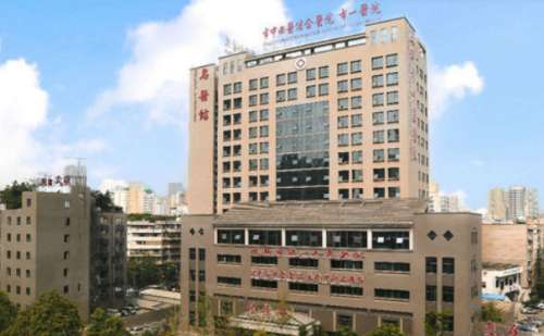 成都市中西医结合医院朱艳灵光子嫩肤手术价格?技术特点&实力案例插图 成都市中西医结合医院朱艳灵光子嫩肤手术价格?技术特点&实力案例插图