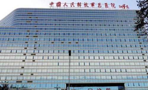 北京301隆鼻多少钱？李丹vs郭伶俐技术对比！隆鼻案例参考插图
