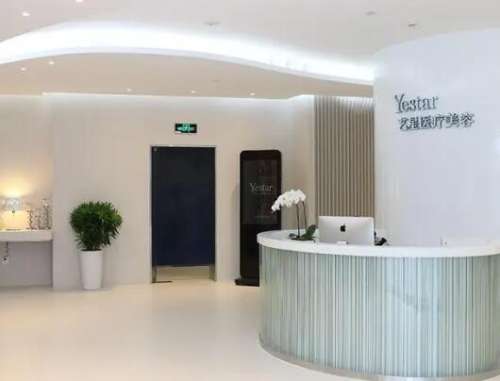 周顺波鼻子做得怎么样?在哪里坐诊?隆鼻多少钱?插图1 周顺波鼻子做得怎么样?在哪里坐诊?隆鼻多少钱?插图1