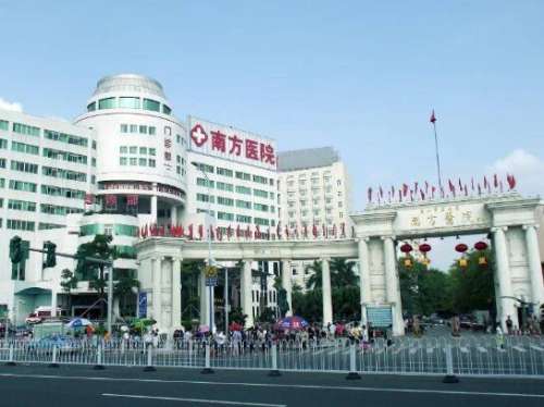 冯传波双眼皮恢复过程案例,术后睁眼闭眼完全没有影响插图 冯传波双眼皮恢复过程案例,术后睁眼闭眼完全没有影响插图