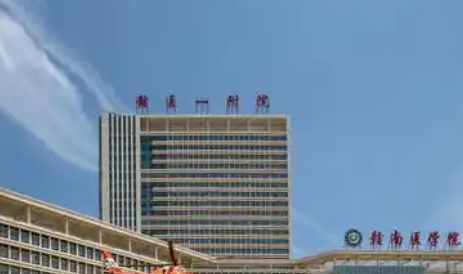 赣南医学院第一附属医院祛斑案例分享!10年雀斑患者亲历插图1 赣南医学院第一附属医院祛斑案例分享!10年雀斑患者亲历插图1