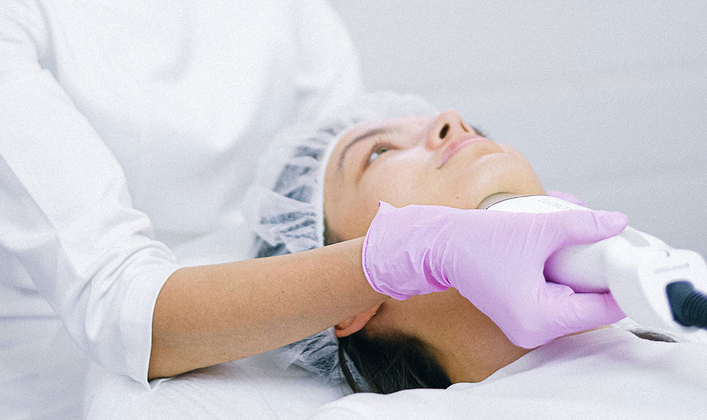 内眦赘皮矫正术：我在手术间看到的改变与风险底线