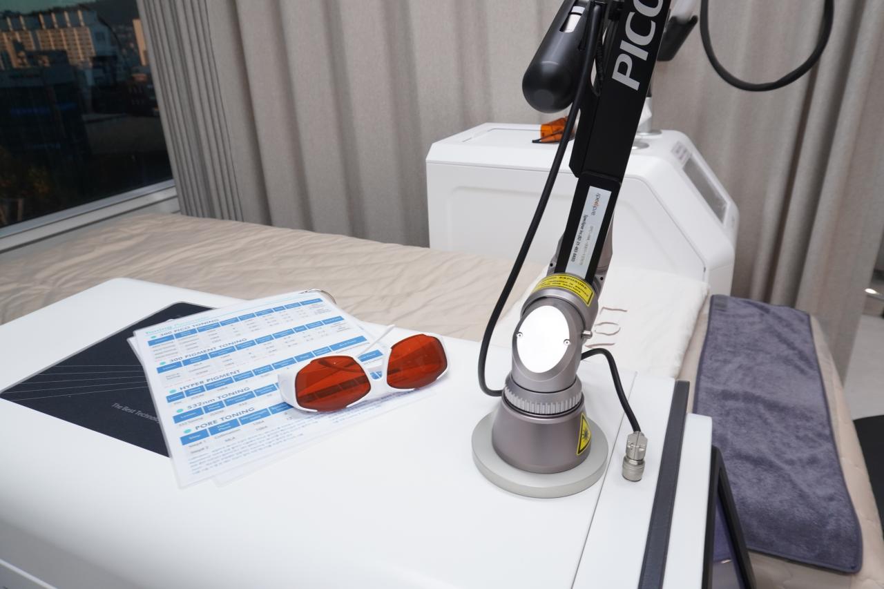 激光祛斑价格多少？如何选择靠谱的激光祛斑美容医院？