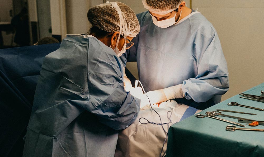 做一次隆胸多少钱？