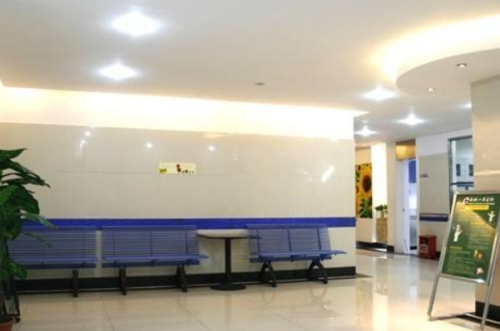 宜昌中爱整形医院玻尿酸填充手术比较好的医生有哪些?李登进医生术后体验记录分享