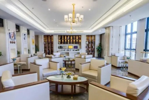 成都武侯中科美美医疗美容门诊部玻尿酸丰唇整形费用大概是4200元起