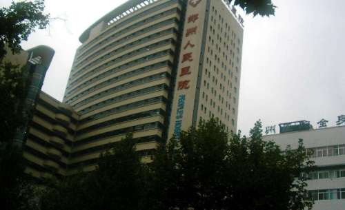 郑州市第一人民医院董斌内切去眼袋技术评价怎么样?案例解析+价格多少