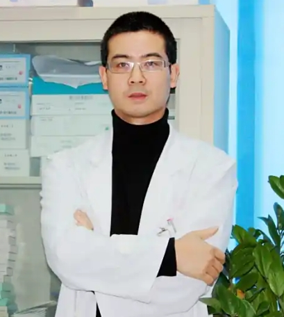 广州腹壁整形术陈元良怎么样？个人案例与坐诊医院信息这里看