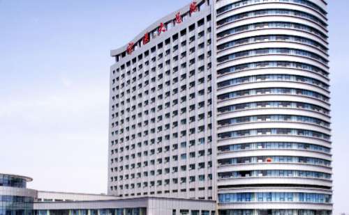 宁夏医科大学总医院胡小芮隆鼻手术恢复案例分析