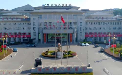 德兴市人民医院程新中地包天矫正90天案例恢复过程(效果怎么样?技术亮点)