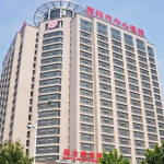 河南玻尿酸填充泪沟去哪家医院比较好实力医院推荐!