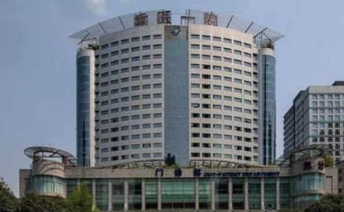 重庆医科大学附属第一医院薛斌做眼袋技术怎么样?价格?恢复案例分析