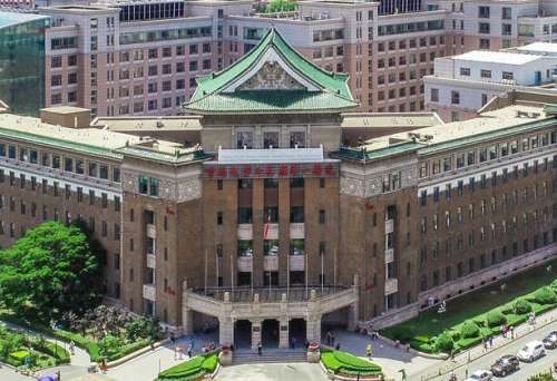 吉大董雪双眼皮多少钱?医生医生信息+双眼皮案例分析
