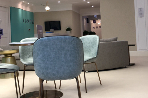 北京济诚仁整形医院做脸部拉皮怎么样?贲成凯医生案例体验评价