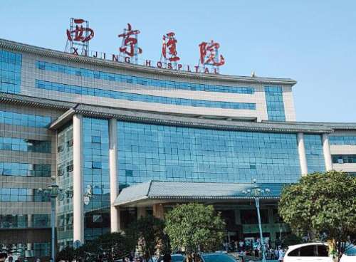 马显杰双眼皮案例，可爱漂亮了很多，和以前就像是两医生